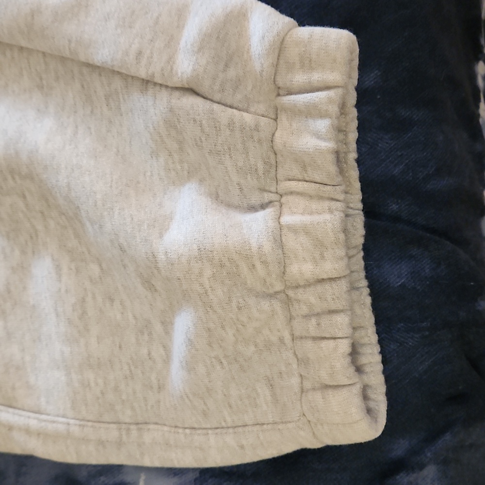 Scuba Mid Rise Oversized Jogger *Graphic - Picture 6 of 9